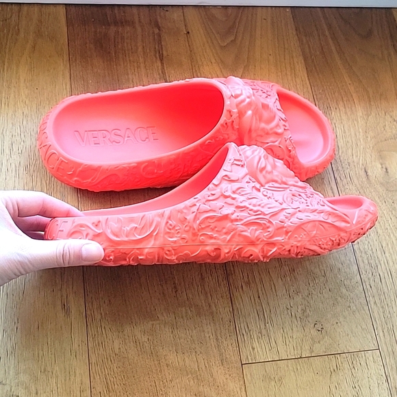 casual slippers - Picture 2 of 4